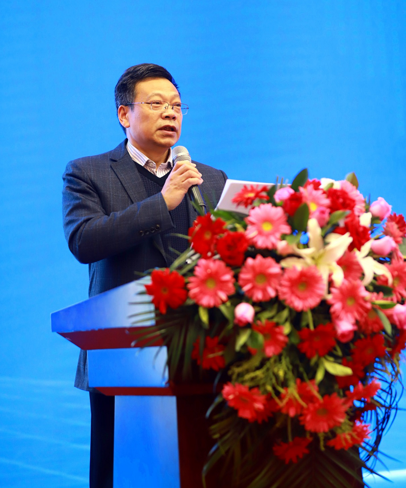 党委副书记李波致欢迎词
